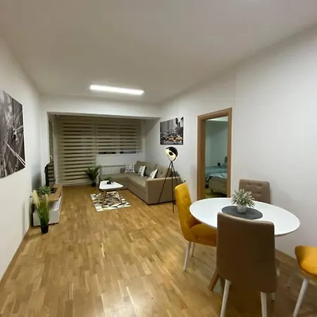 Contemporary - City Mall Апартаменти Скоп'є